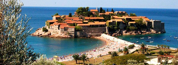 Sveti Stefan Montenegro — iconic fortified island with pink-sand beach